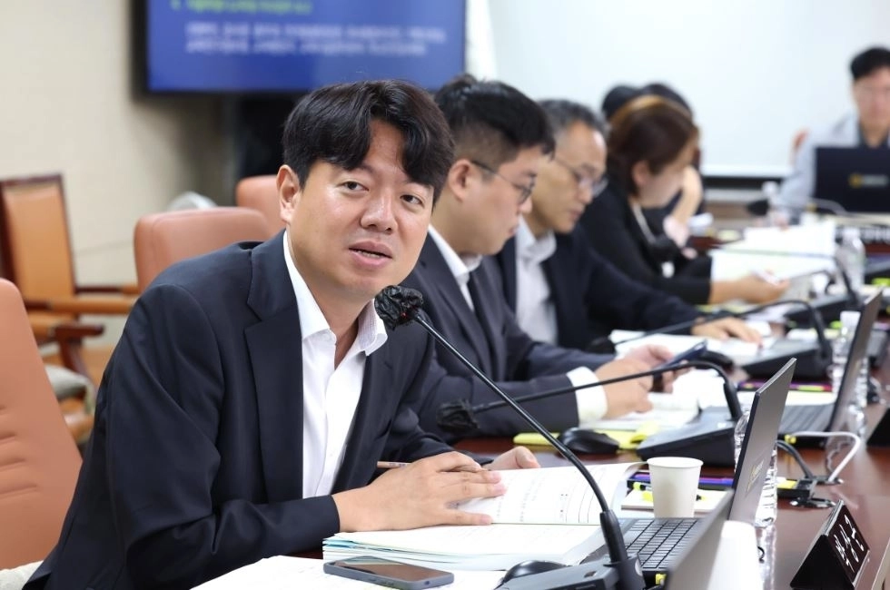 질의하는 박상근 의원. 서울시의회 제공