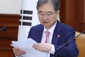 뒤늦은 대사 임명…재외공관 13곳은 아직도 ‘아그레망中’