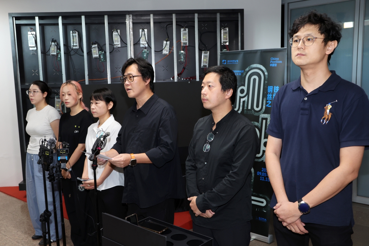 3일 전남광주통합특별시 서구 하정웅미술관에서 광주비엔날레 중국 전시팀이 철수 의사를 밝히고 있다. 광주비엔날레 본전시와 별도 전시인 파빌리온(특별관)에서 ‘대만관’ 명칭으로 인해 중국 측이 강하게 반발하며 ‘중국관’ 전시 준비가 중단된 상태다. 2026.9.3 연합뉴스