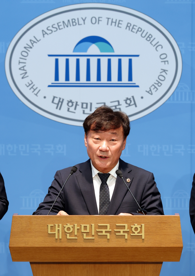 남종섭 경기도의회 의장, 국회서 지방의회법 제정 촉구 기자회견