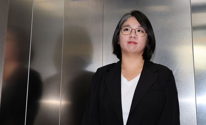 [단독] 상여금·지선 공천도 ‘부부 결재’…용혜인 논란에 김민석 “생각 중”