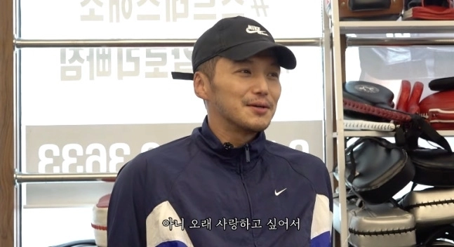 배우 변요한이 소녀시대 티파니와 결혼을 결심하게 된 계기를 밝혔다.유튜브 채널 ‘추성훈’