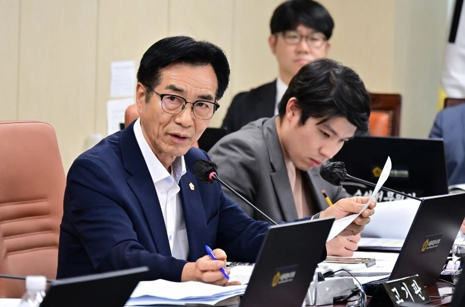 지난 8월 31일 서울시의회 제339회 임시회 교통위원회 서울교통공사 업무보고에서 질의하는 고기판 의원. 서울시의회 제공