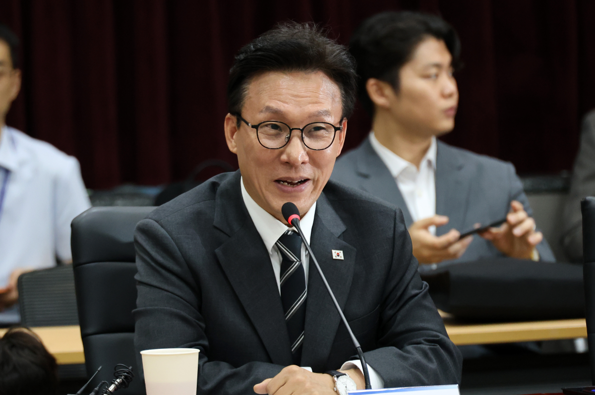 김민석 더불어민주당 대표가 4일 충남 홍성군 충남도청 대회의실에서 열린 2026년 민주당-충남 예산정책협의회에서 발언하고 있다. 홍성 연합뉴스