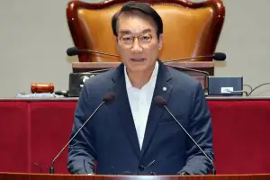 thumbnail - 거제 향한 당원들, 서일준과 ‘일상 회복’ 한마음…ETF 국조 착수도