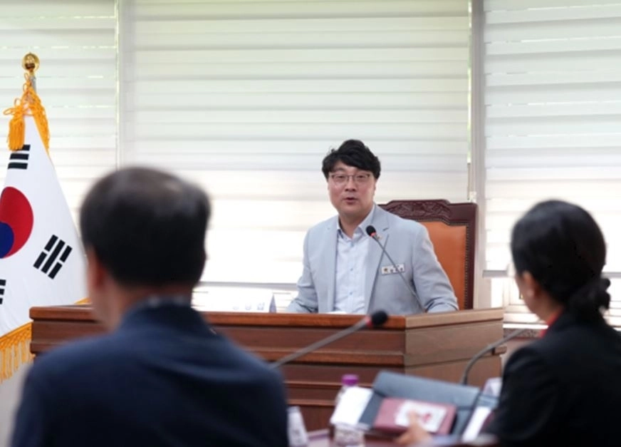 정경섭 의원이 4일 임상병리사협회와 간담회를 진행하고 있다. 하남시의회 제공