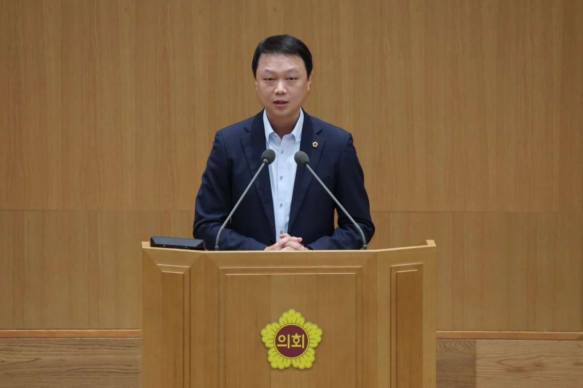 ▲최규진 의원이 4일 열린 제393회 임시회 문화체육관광위원회 회의에서 조례 개정안에 대해 발언하고 있다. (사진=경기도의회)