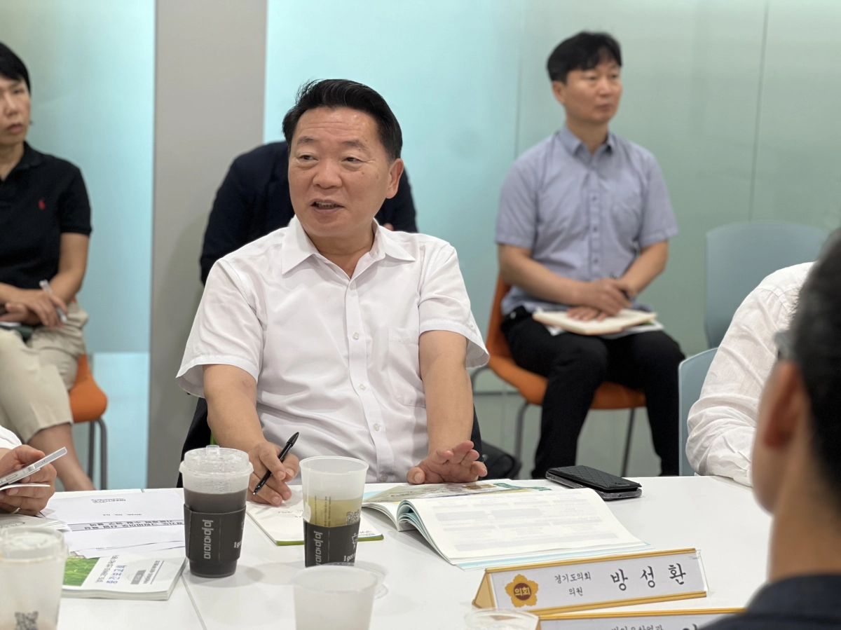 ▲방성환 의원이 4일 경기도청에서 열린 경기도 그린바이오산업 육성 기본계획 수립 연구용역 중간보고회에서 발언하고 있다. (사진=경기도의회)