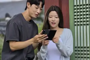터치 한 번에 비전문가도 햇빛·포커싱 마스터…갤럭시Z 폴드8 울트라 200% 활용하기