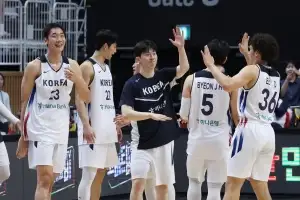 와 필리핀 이겼다! 남자농구 드디어 연승…이정현의 MVP 본능, 감독도 “깊이 신뢰한다”