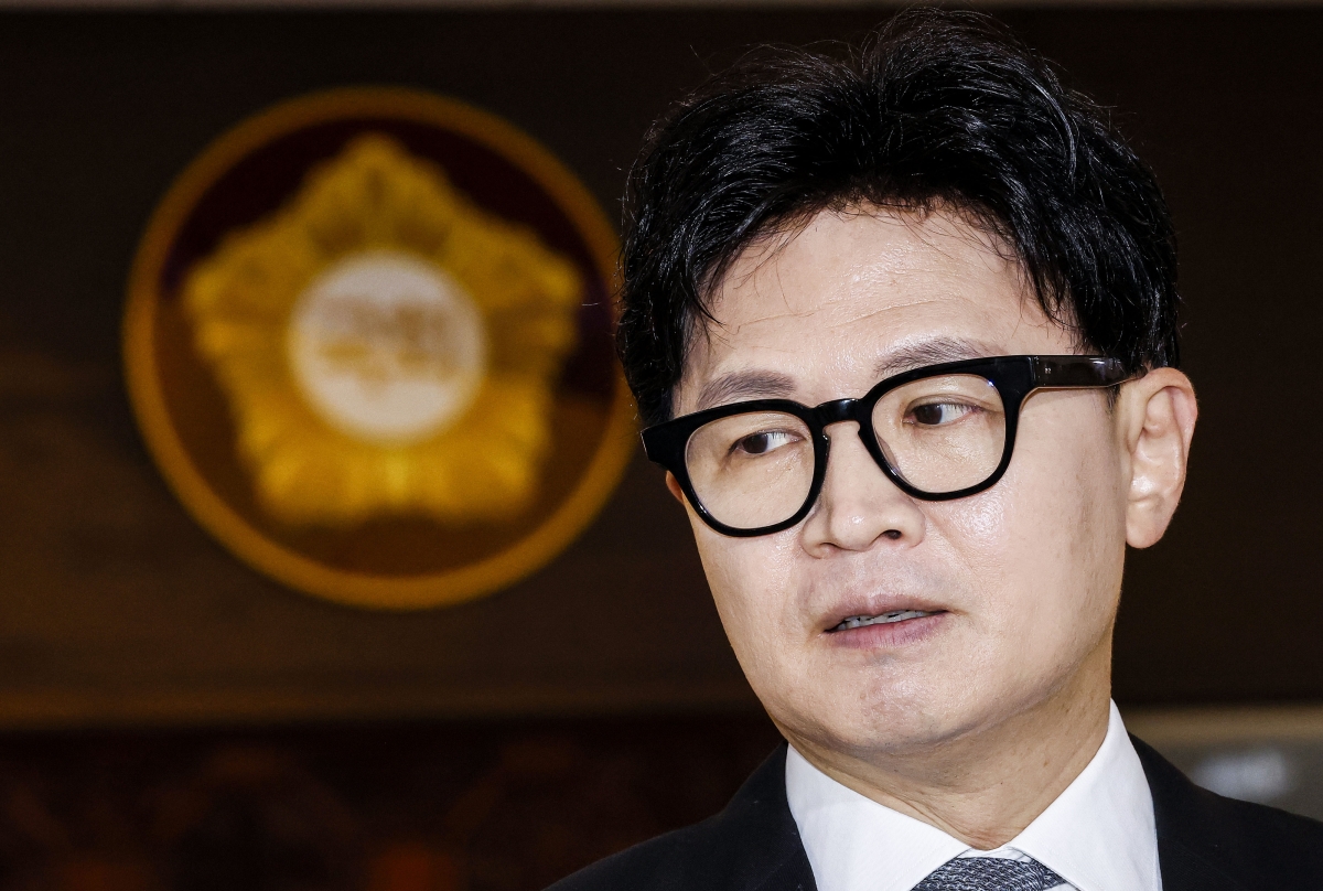 한동훈 무소속 의원이 3일 서울 여의도 국회 로텐더홀에서 김승원 법무부 장관 후보자 의혹과 관련해 백브리핑을 하고 있다. 2026.9.3 뉴시스