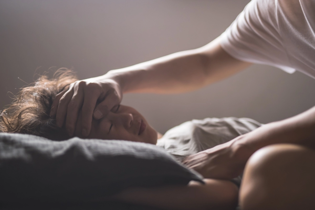 면역·성장·비만연구회는 최근 코로나19와 인플루엔자(독감)가 동시에 유행하고 있어 즉각적인 확인 검사와 함께 등교·등원 조율 등 선제적인 방역 조치가 필요하다고 권고했다. 출처= 아이클릭아트