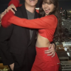 “너무 좋아서 소리 지르고 있다”…리사와 스킨십 공개한 남성