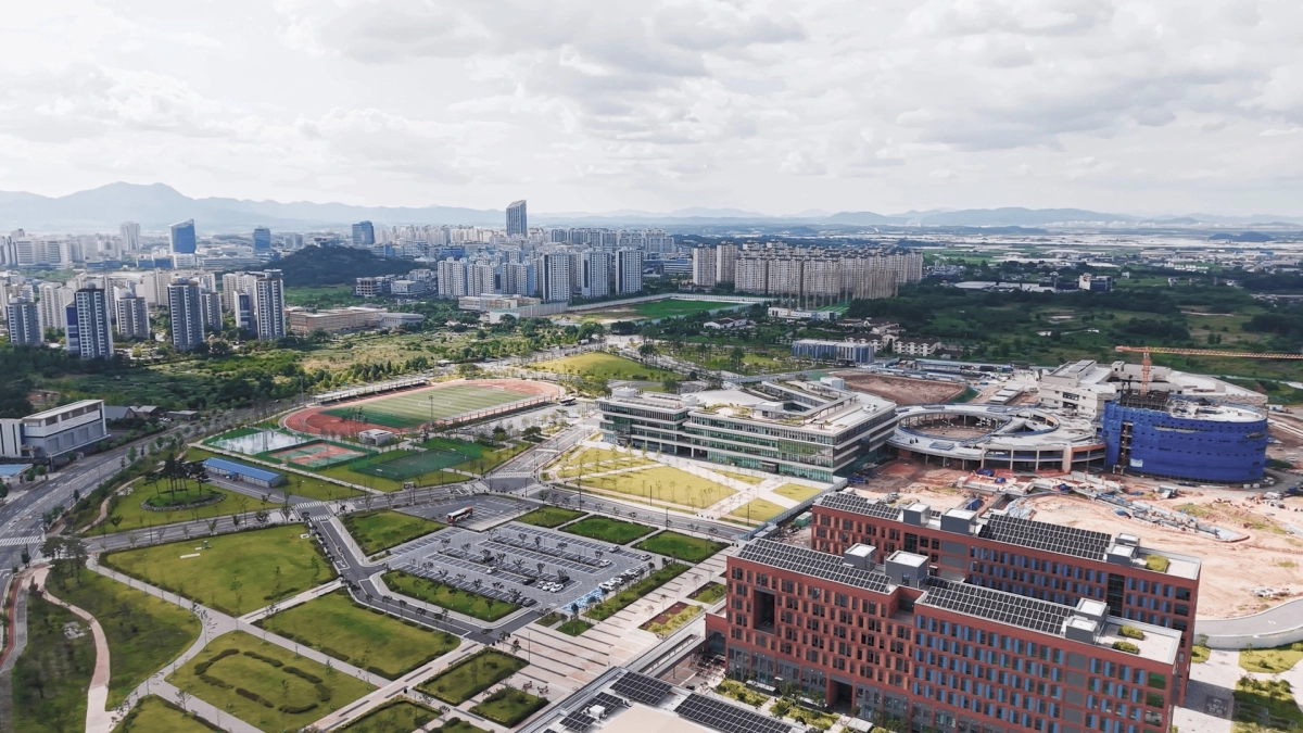 전남광주 빛가람혁신도시에 자리잡은 한국에너지공과대학교 전경.
