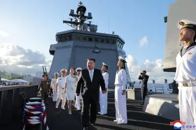 침몰 망신당했던 北 5천t급 구축함 ‘강건호’ 취역…동해 겨냥한 김정은의 노림수는?