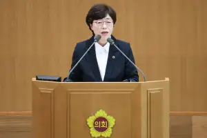 박옥분 경기도의원 “어려울수록 소통하라” 주문…추미애 지사, 상생협의체로 화답