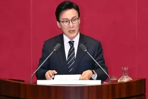 김민석 대표, 첫 교섭단체 대표 연설