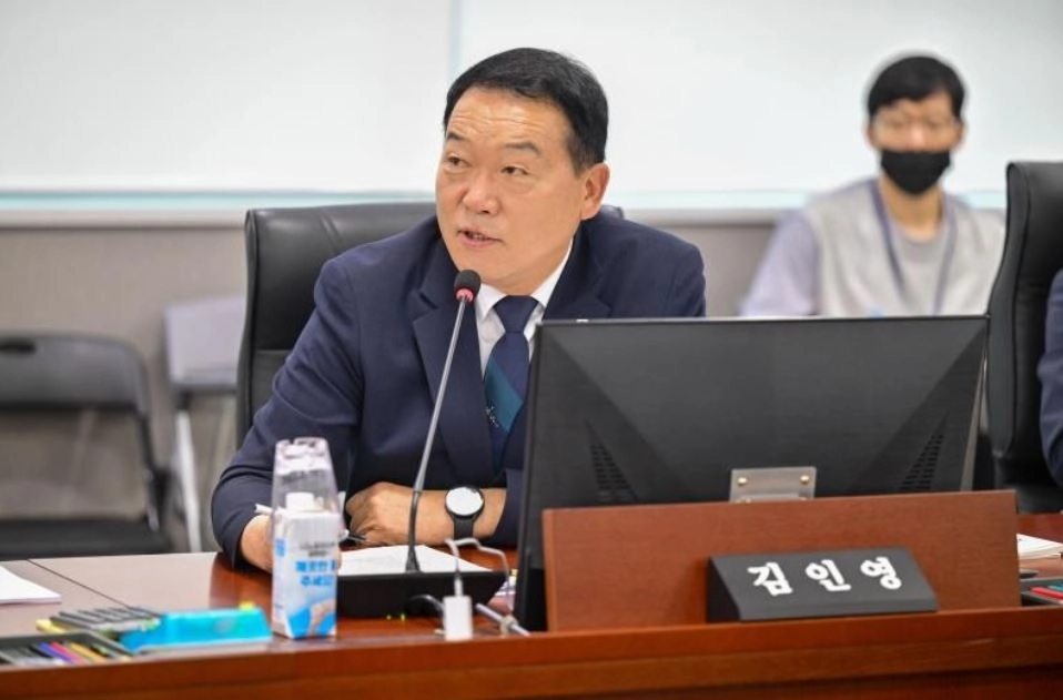 ▲ 7일 제393회 임시회 농수산생명과학국 추경예산안 심의에서 발언중인 김인영 의원(사진=경기도의회)