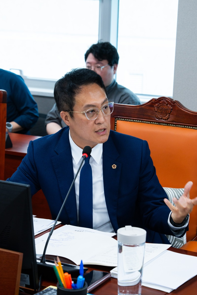 채명신 경기도의원 “문화예술 예산 줄이고도 공연의 질 유지...현장 현실과 맞지 않아”