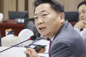 방성환 경기도의원 “AI 예산 47억 삭감…AI국, 재정 기조에 순응만 해선 안 돼”