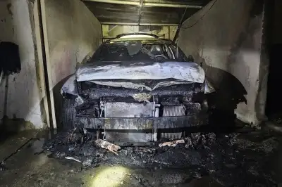 부산서 12시간 주차 승용차 전소…인명피해 없어