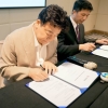 [포착] 백종원, 흐뭇한 미소… 한국서 뜸하더니 “빽다방 대만 진출” 계약 사인 근황