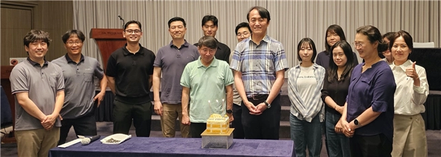 도요샛 발사 3주년 기념 워크숍에 참석한 개발자 및 관계자  한국천문연구원 제공