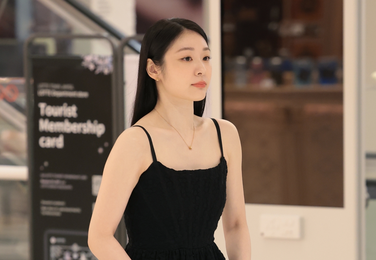 피겨여왕 김연아가 7일 오후 서울 송파구 롯데백화점 잠실점에서 열린 크리스챤 디올 뷰티 ‘루즈 디올 온스테이지 컬렉션’ 팝업 스토어 포토콜 행사에 참석하고 있다. 2026.9.7 뉴스1