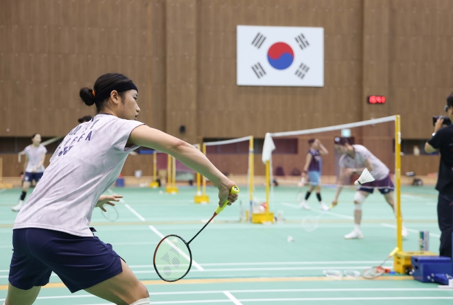 안세영 “나고야에서 애국가 울려 퍼지게 하겠다”…AG 연속 2관왕 스매시