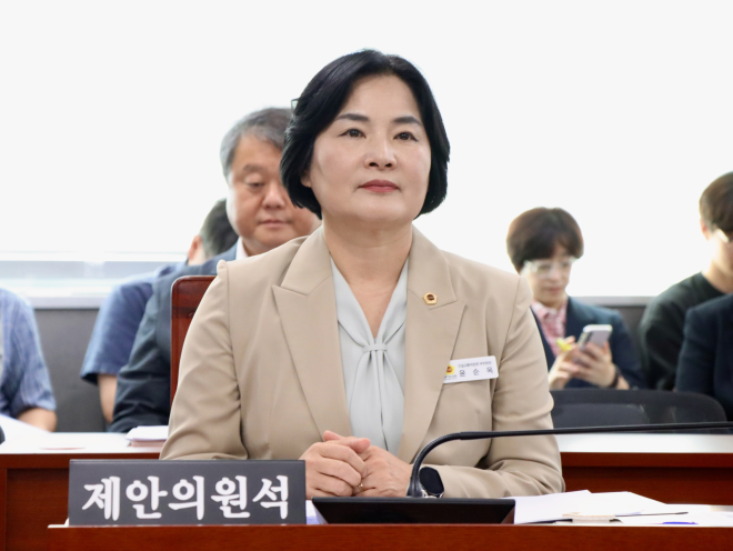 윤순옥 경기도의원 ‘소나무재선충병 국가책임 통합방제 촉구 건의안’ 상임위 원안 통과