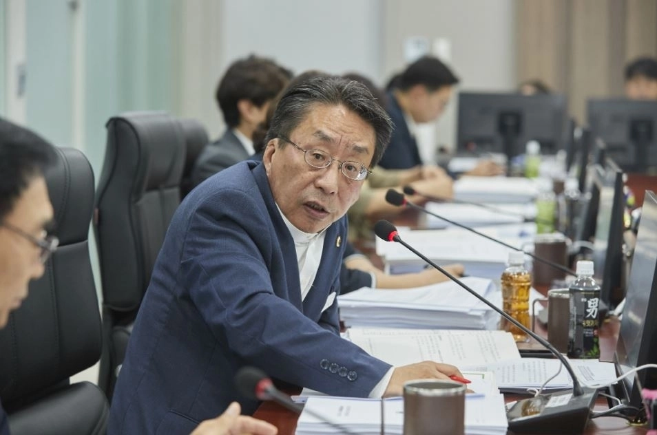 ▲ 제393회 임시회 보건복지위원회 2026년도 제2회 추가경정예산안 심의에서 질의하는 권태익 의원(사진=경기도의회)