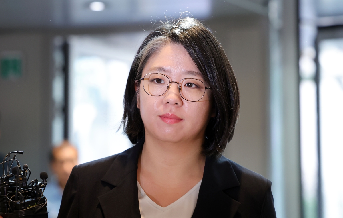 용혜인 성평등가족부 장관 후보자가 7일 오전 서울 서대문구 한국청소년활동진흥원에 마련된 인사청문 준비 사무실로 출근하고 있다. 2026.09.07. 뉴시스