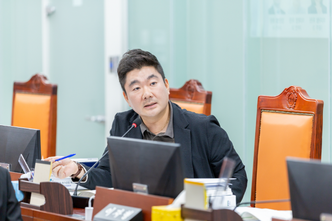장한별 경기도의원 “채용 규모 달라도 위탁비 8억 안팎”... 道 통합채용 비용 점검 주문