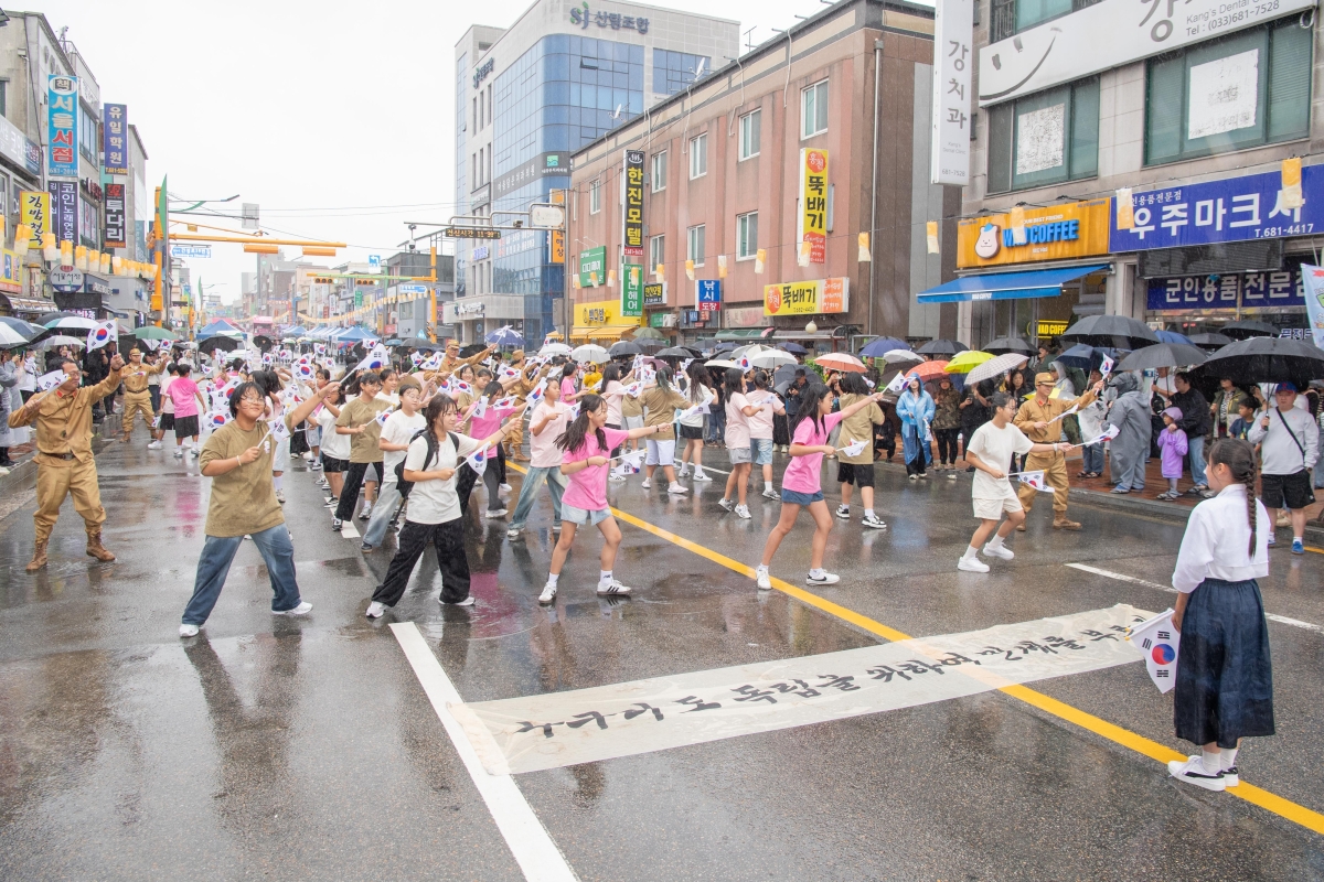 강원 고성 수성거리축제가 12일 간성 시가지에서 열린다. 사진은 지난해 축제 모습. 고성군 제공