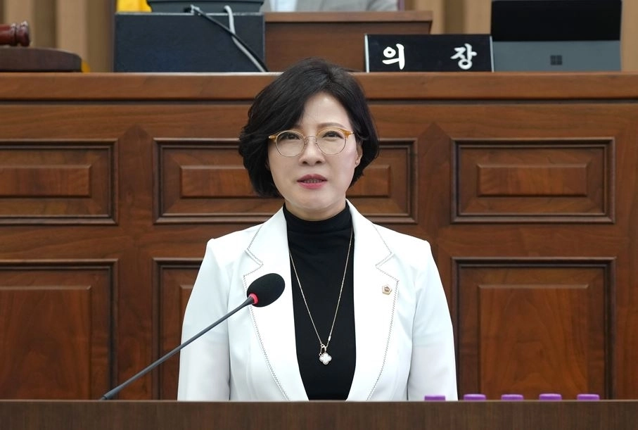 정혜영 하남시의회 도시건설위원장이 제352회 임시회 제1차 본회의에서 5분 자유발언을 하고 있다. 하남시의회 제공