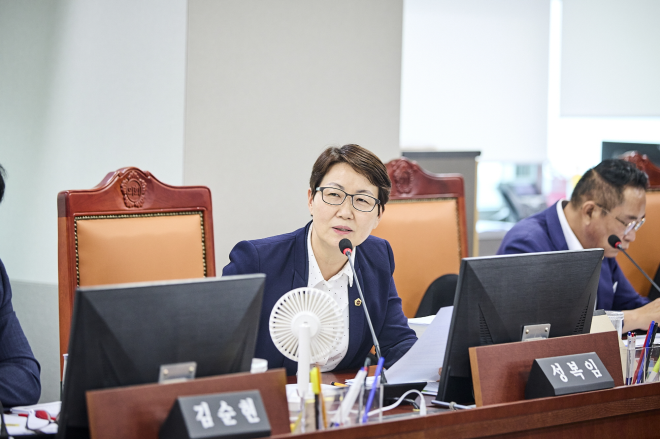 성복임 경기도의원 “민자도로 통행료 인상, 민생예산 감액하면서 도민에게 청구서 보내는 것 맞나”