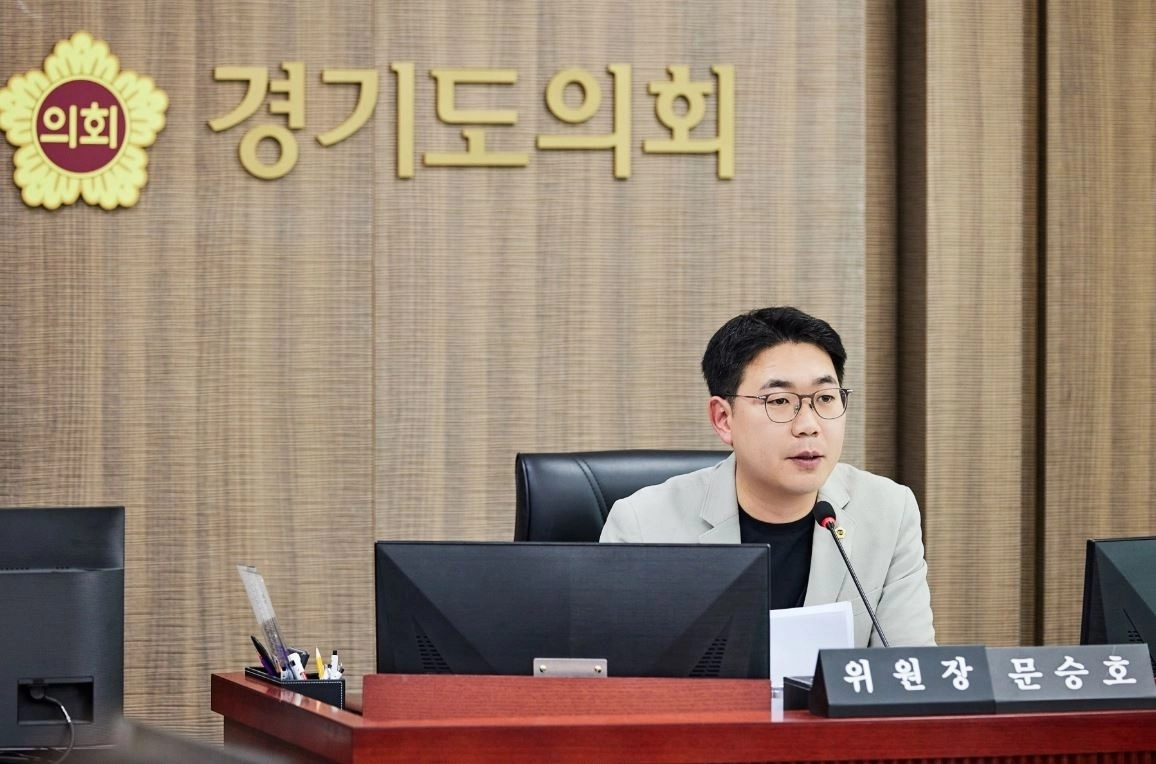 ▲ 지난 8일 열린 2026년도 제2회 추가경정예산안 보건복지위원회 보건건강국 소관 심사에서 질의하는 문승호 의원(사진=경기도의회)