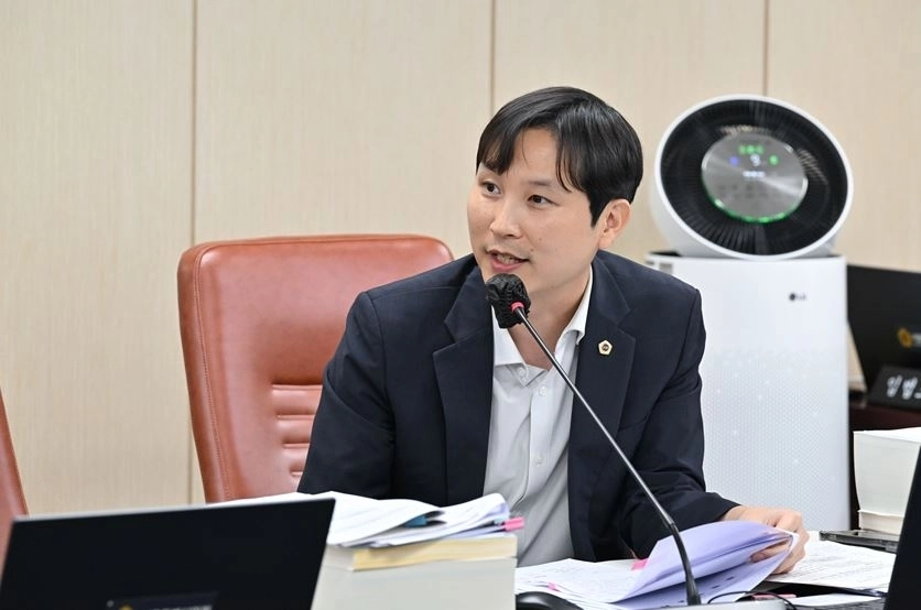 질의하는 최형규 의원. 서울시의회 제공