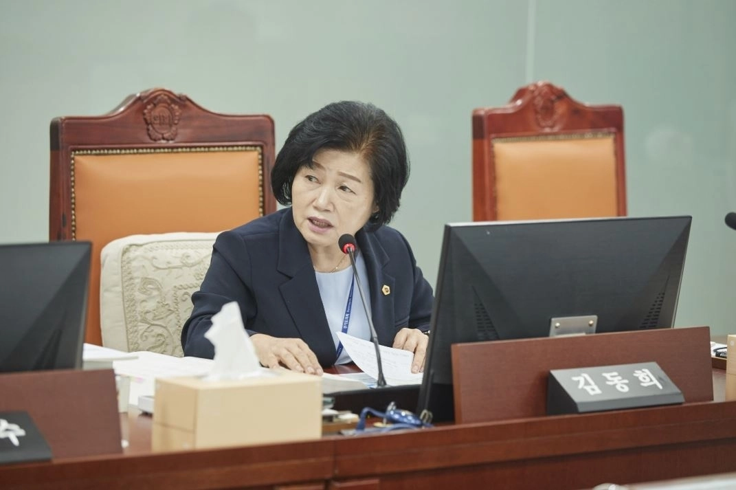 ▲ 지난 8일 열린 2026년도 제2회 경기도 추가경정예산안 심사에서 질의하는 김동희 의원(사진=경기도의회)