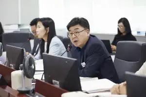 최상규 경기도의원, 아파트 경비 청소노동자 휴게시설 지원 및 중장년 일자리 사업 추경 삭감에 대해 아쉬움 표해