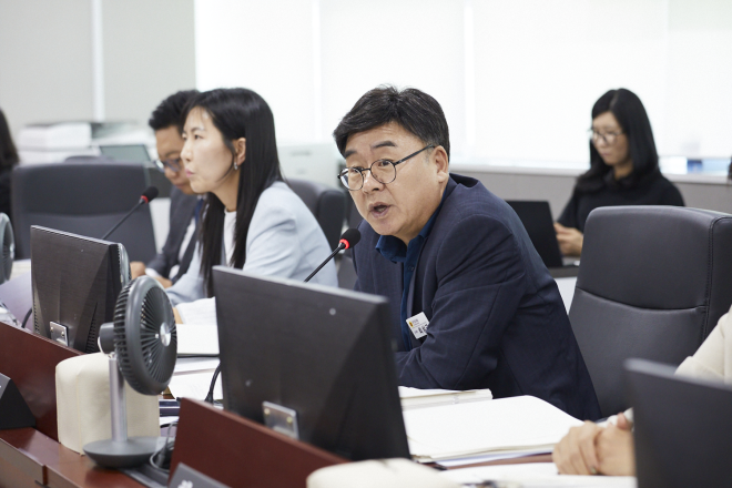 최상규 경기도의원, 아파트 경비 청소노동자 휴게시설 지원 및 중장년 일자리 사업 추경 삭감에 대해 아쉬움 표해