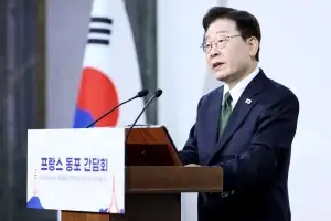 李 지지율 반토막…공공기관 대수술, 석유·가스공사 통합부터 ‘파열음’