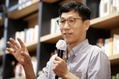진중권 “새천년 NHK 오빠 둘이 주가조작 사건 덮으려…김승원 편들지 마시라” 김민석·송영길 저격