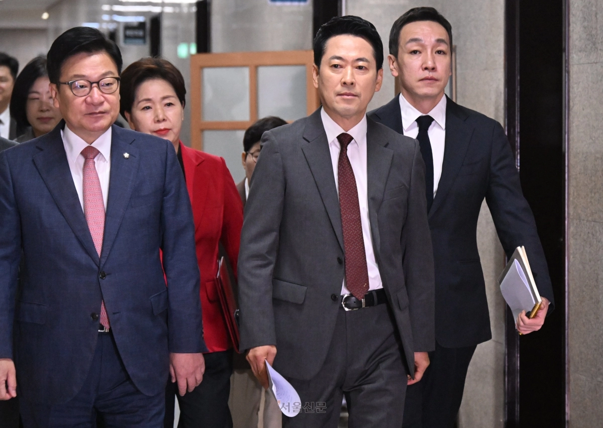 장동혁 국민의힘 대표가 10일 국회에서 열린  최고위원회의에 참석 하고 있다. 2026.9.10 안주영 전문기자