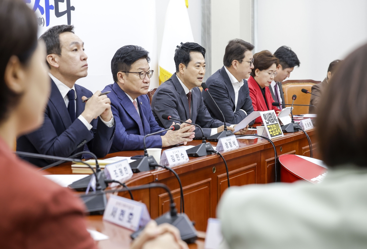 장동혁 국민의힘 대표가 10일 서울 여의도 국회에서 열린 최고위원회의에서 발언하고 있다. 뉴시스