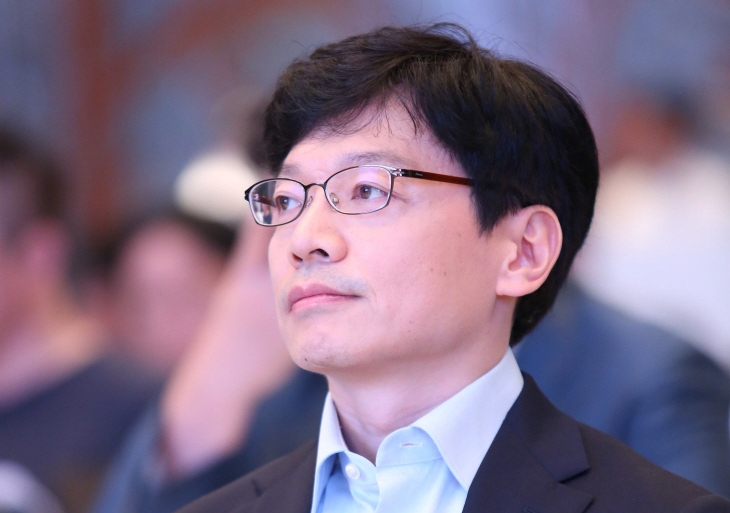국내 게임사 스마일게이트 창업자인 권혁빈 최고비전제시책임자(CVO) 겸 희망스튜디오 이사장의 이혼이 성립한다는 판결이 나왔다. 재판부는 권 이사장이 배우자에게 스마일게이트 주식 35%를 포함해 총 2조5천500억원 상당 재산을 분할할 것을 명했다. 2026.9.9. 연합뉴스