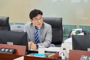 최만식 경기도의원,“공공동물의료 검토는 접고 산불감시는 줄이고”… 도민 생활안전 예산 집중 점검