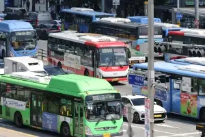 서울버스 사측 “10.32% 인상안 제시”…노조 “대법원 판단 수용하라”