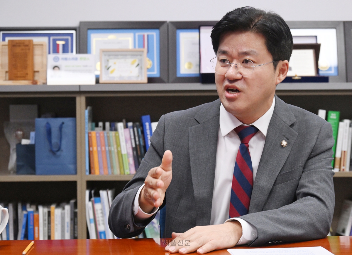 박상혁 더불어민주당 의원이 10일 국회 의원회관에서 서울신문과 인터뷰를 하고 있다. 안주영 전문기자