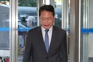 김승원 ‘신약 청탁’ 의혹 수사 본격화…경찰, 이틀 연속 고발인 조사